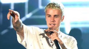 Justin Bieber golpeó a otro hombre en los pre-Grammys y finge estar enfermo para evitar una declarar