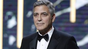 George Clooney aparece por primera vez en los premios César tras confirmar su futura paternidad