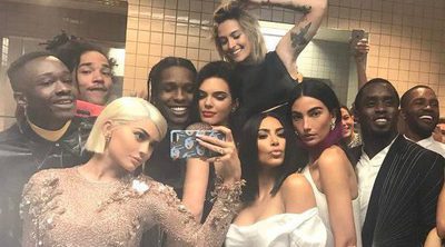 Kylie Jenner se opone a Anna Wintour con un selfie de récord durante la ceremonia del MET 2017