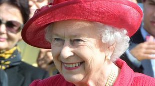 La Reina Isabel II convoca de urgencia a todo el personal de Buckingham Palace para un anuncio urgente