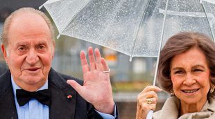 Los Reyes Juan Carlos y Sofía, todo sonrisas y complicidad en el 80 cumpleaños de los Reyes de Noruega