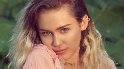 Miley Cyrus destaca entre el aluvión de novedades musicales con 'Malibu'