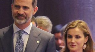 Felipe y Letizia visitan el trabajo de la Infanta Cristina por una buena causa