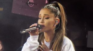 Ariana Grande y Justin Bieber no pueden contener las lágrimas en el concierto One Love Manchester