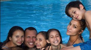 Jennifer Lopez publica su foto más familiar junto a Alex Rodriguez y sus hijos
