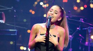 Ariana Grande se tatúa en homenaje a las víctimas del atentado