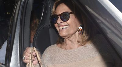 María Teresa Campos acude a la última revisión de su neurólogo del verano con muy buena cara