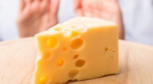 Muere un niño en Londres por entrar en contacto con un trozo de queso al ser alérgico