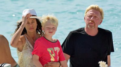 Boris Becker, con la pierna rota y de vacaciones familiares en Ibiza pese a sus problemas
