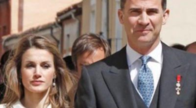 Los Príncipes Felipe y Letizia sustituyen a los Reyes en la entrega del Cervantes 2011 a Nicanor Parra