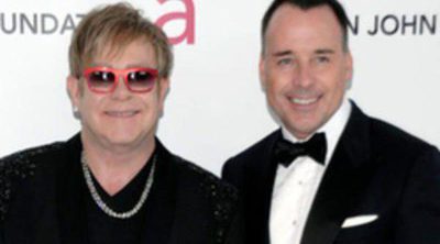 Elton John y David Furnish están pensando en dar un hermano a su hijo Zachary