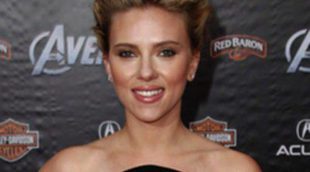 Scarlett Johansson celebra su estrella en el Paseo de la Fama con su novio Nate Naylor