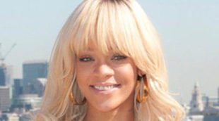 Rihanna, hospitalizada por cansancio extremo tras asistir a la Gala del MET 2012