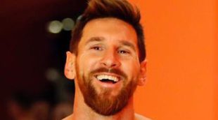 Leo Messi se tatúa los labios de su mujer en el músculo oblicuo