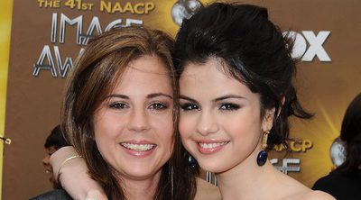 La madre de Selena Gomez se sincera sobre el transplante de riñón de su hija: "Estaba indefensa y asustada"