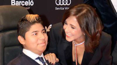 Isabel Gemio presume de hijos por primera vez en la entrega de los Premios Ondas 2017