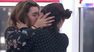 El besazo de Amaia y Anna Castillo en 'OT 2017'