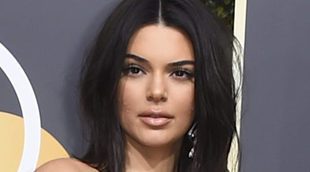 Kendall Jenner se defiende de los que criticaron su acné en los Globos de Oro 2018