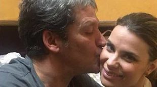 Los primeros besos de Gustavo González y María Lapiedra en las redes sociales