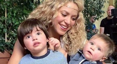 Shakira presume de sus pequeños tenistas Milan y Sasha