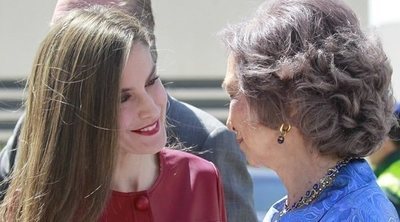 ¿A favor de la huelga feminista? Mientras la Reina Letizia para, la Reina Sofía continúa con su actividad