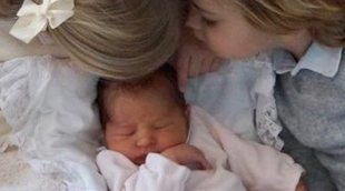 Así celebra la Princesa Adrienne de Suecia su primera semana de vida