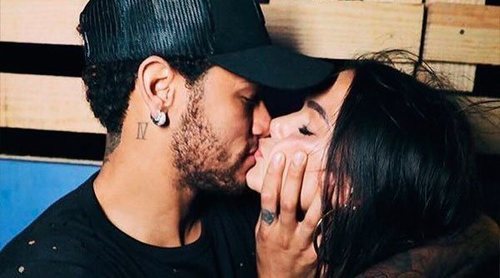 La prensa brasileña desata los rumores de boda entre Neymar y su novia Bruna Marquezine