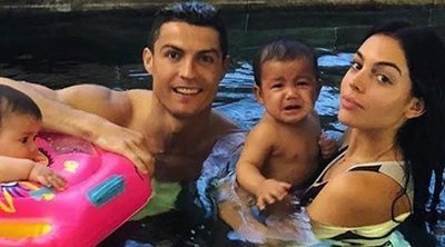 Georgina Rodríguez, toda una madraza en el jacuzzi con los hijos de Cristiano Ronaldo