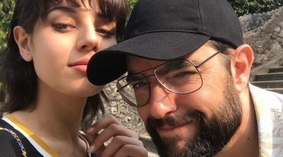 Dani Mateo confirma su relación con Yasmina Paiman: "Nos llevamos 15 putos años, ay"