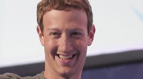 Facebook dona durante el último año dinero a los investigadores del caso contra Zuckerberg