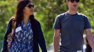 Mark Zuckerberg y Priscilla Chan continúan su luna de miel en alta mar