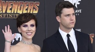 Scarlett Johansson y Colin Jost brillan en su debut como pareja sobre la alfombra roja