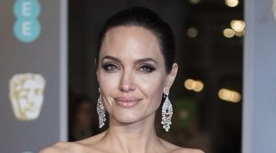 Angelina Jolie, enfadada al no poder viajar con sus hijos por su divorcio con Brad Pitt