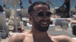 Dani Carvajal se divierte en Ibiza con amigos ajeno a su romance con Lucía Villalón