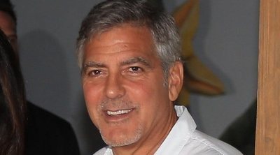 George Clooney, visiblemente afectado tras su accidente de moto en Cerdeña