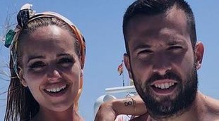 Romarey Ventura y Jordi Alba disfrutan de unas románticas vacaciones en Ibiza