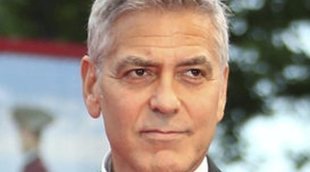 George Clooney vuelve al trabajo tras su accidente de moto