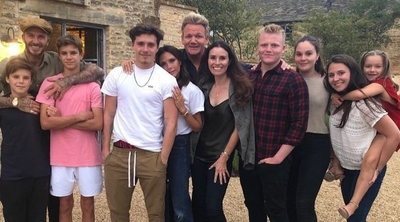 La familia Beckham y la Ramsay celebran juntos el cumpleaños de la mujer del chef Gordon Ramsay
