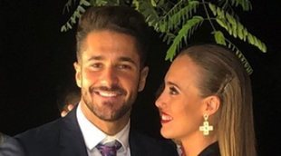 Hugo Paz está enamorado: asiste a la boda de su hermano con su novia Mel como acompañante