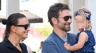 Irina Shayk y Bradley Cooper protagonizan una estampa muy familiar junto a su hija Lea en su llegada a Venecia