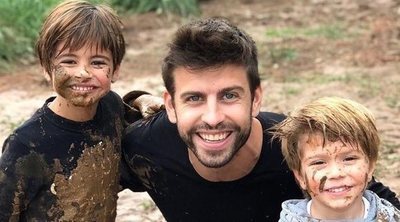 Gerard Piqué disfruta de una 'pelea' de barro en toda regla con sus hijos Milan y Sasha