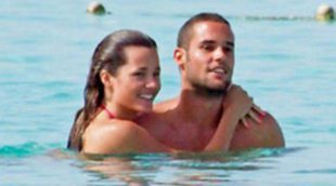 Malena Costa disfruta de unas vacaciones en Ibiza junto a su novio Mario Suárez