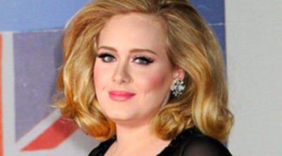 Adele anuncia que está embarazada de su primer hijo junto a su novio Simon Konecki