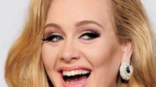 Adele está disfrutando al máximo de poder presumir de barriga de embarazada