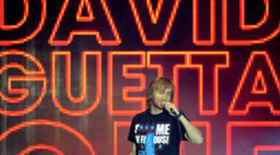 David Guetta reeditará 'Nothing But The Beat' e incluirá el tema inédito 'Falling to Pieces' junto a Sia