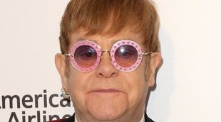 Elton John cancela un concierto treinta minutos después de su inicio por una infección de oído