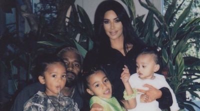 El posado familiar de Kim Kardashian y Kanye West con sus tres hijos siete meses después