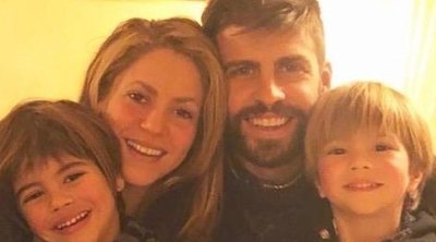 Shakira, sonriente en su felicitación familiar navideña tras sus problemas con Hacienda