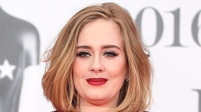 Adele podría tener que dar la mitad de su fortuna a Simon Konecki tras el divorcio