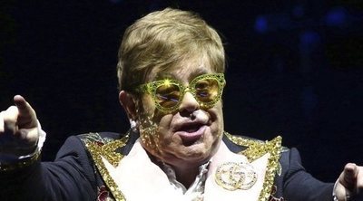 Elton John revela que perdió la virginidad a los 23 años con el amante que después sería su mánager